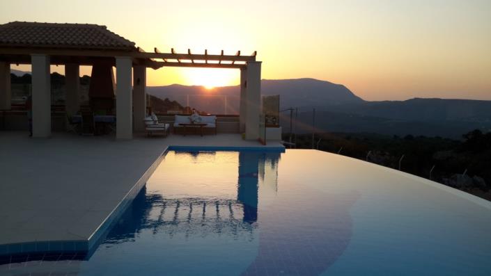 Image No.2-3 Bed Villa / Detached for sale