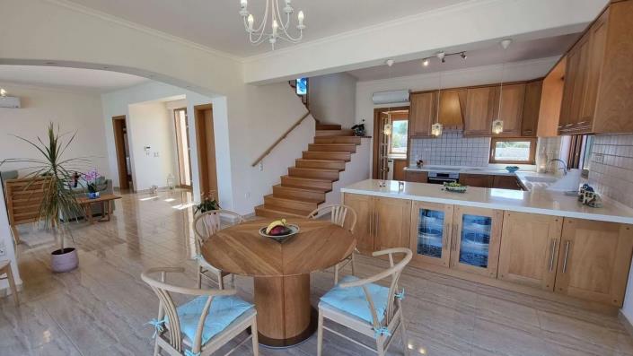 Image No.23-3 Bed Villa / Detached for sale