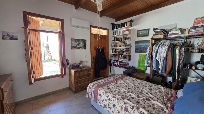 Image No.9-2 Bed House for sale