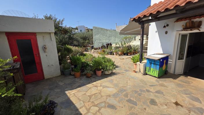 Image No.10-2 Bed House for sale