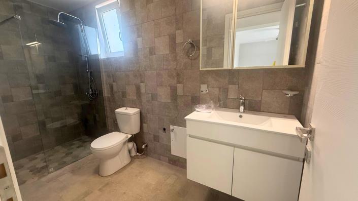 Image No.9-2 Bed House/Villa for sale