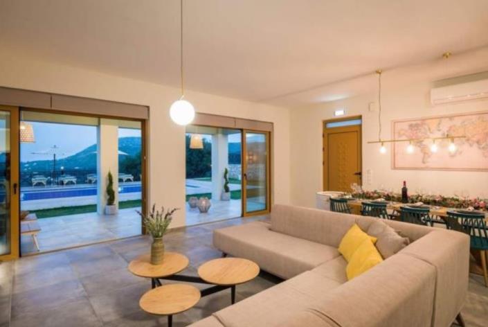 Image No.4-5 Bed House/Villa for sale