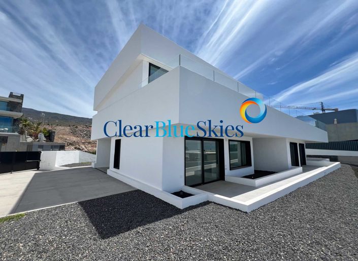 Image No.5-3 Bed Villa for sale