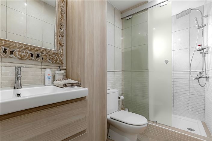 Image No.12-3 Bed Villa for sale