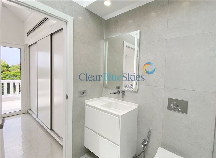 Image No.17-3 Bed Villa for sale