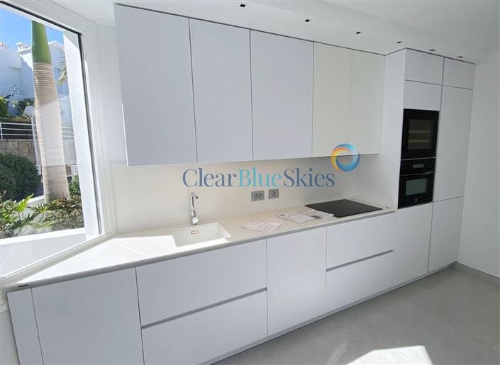 Image No.7-3 Bed Villa for sale