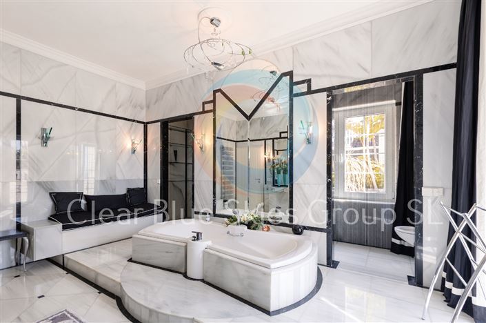 Image No.31-5 Bed Villa for sale