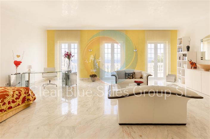 Image No.36-5 Bed Villa for sale