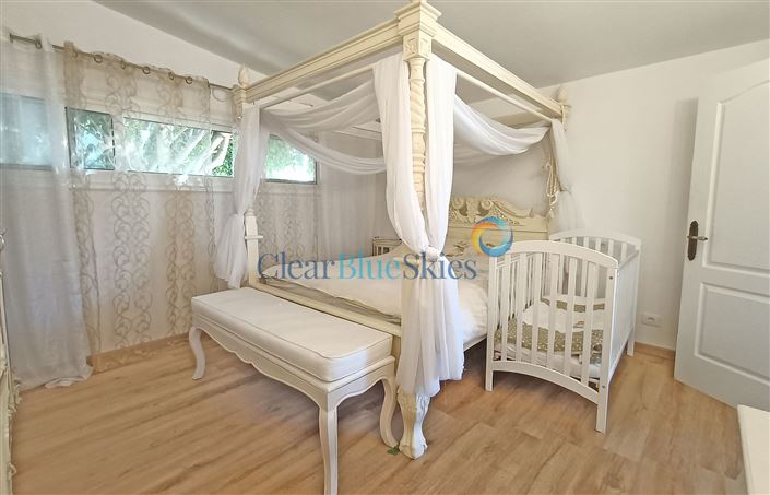 Image No.9-4 Bed House for sale