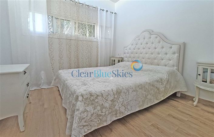 Image No.10-4 Bed House for sale