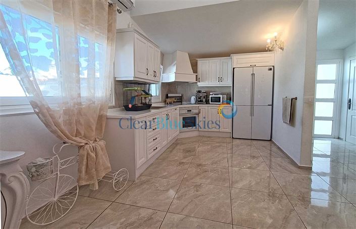 Image No.3-4 Bed House for sale