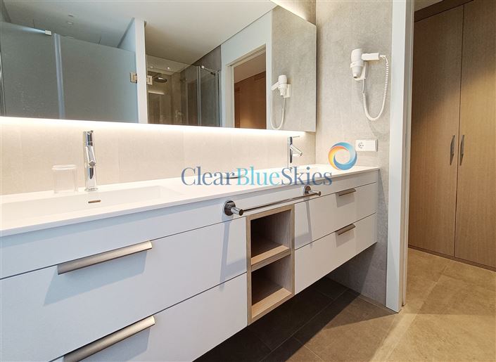 Image No.27-3 Bed Apartment for sale