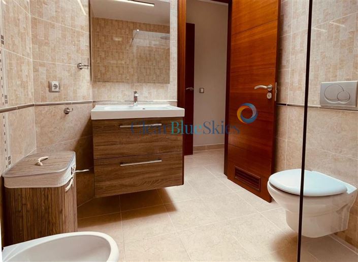 Image No.9-4 Bed Villa for sale