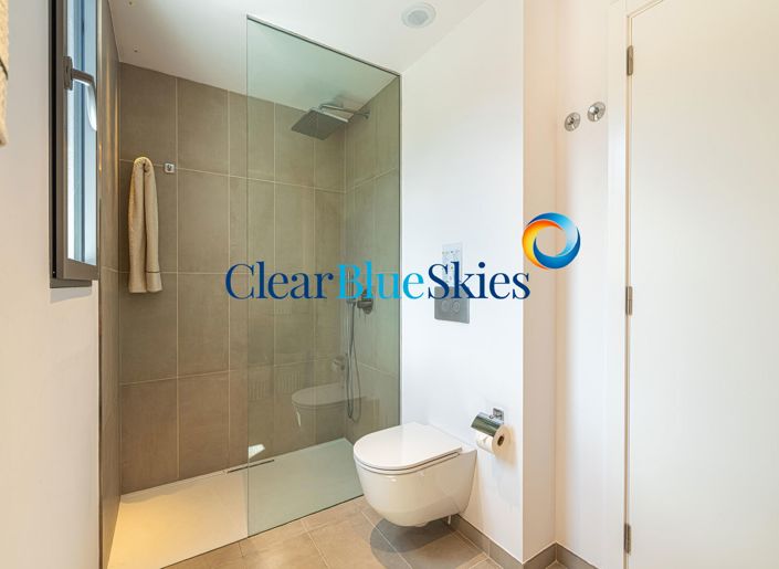 Image No.28-3 Bed Villa for sale