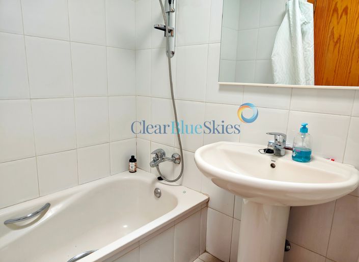 Image No.14-4 Bed House for sale