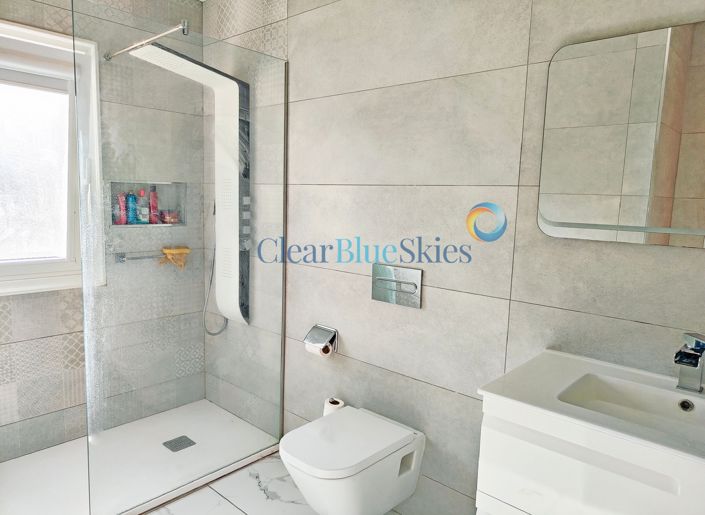 Image No.9-4 Bed House for sale