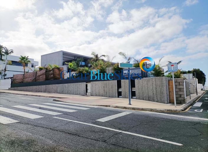 Image No.12-4 Bed Villa for sale