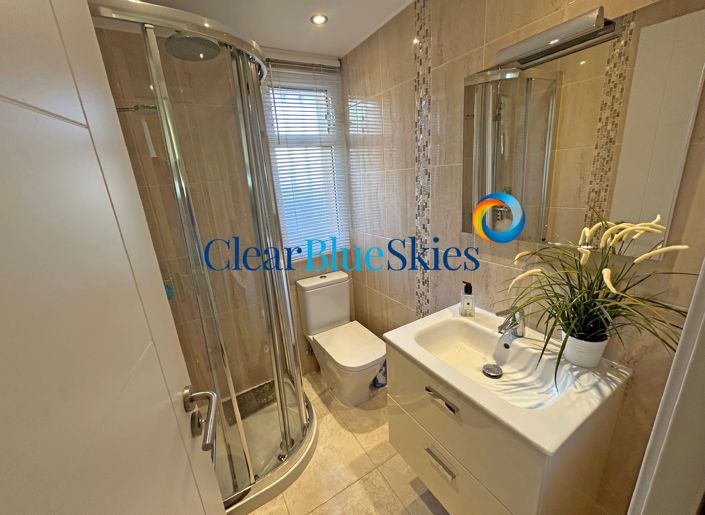 Image No.10-3 Bed Apartment for sale