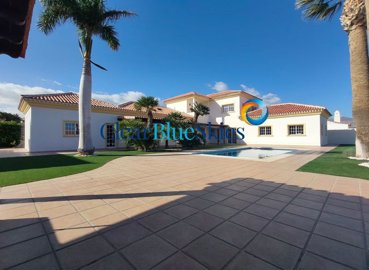 4 Bed Villa for sale