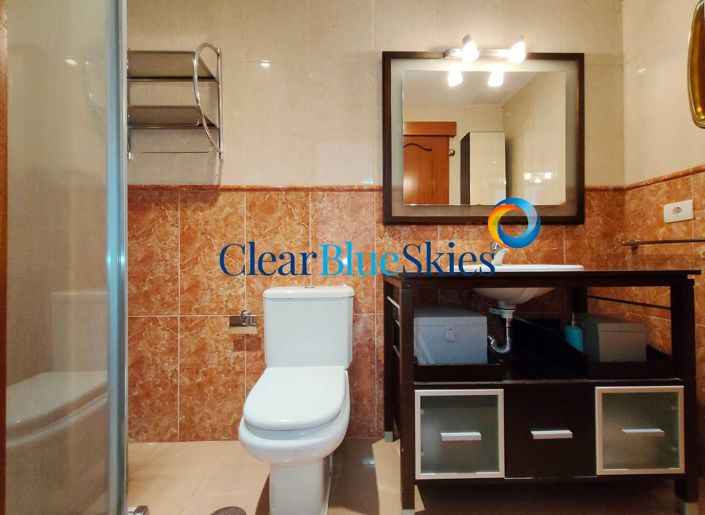 Image No.14-3 Bed Townhouse for sale