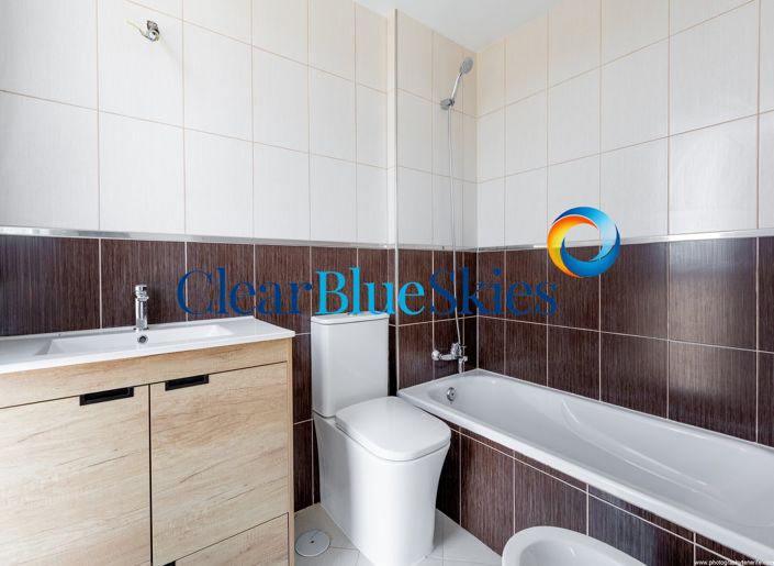 Image No.11-3 Bed Townhouse for sale