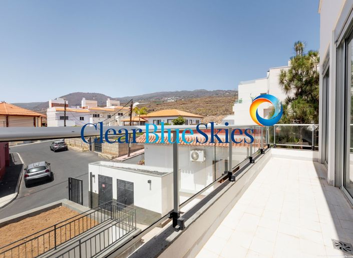 Image No.14-3 Bed Townhouse for sale