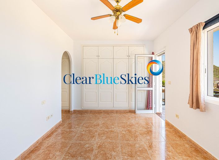 Image No.10-2 Bed Townhouse for sale