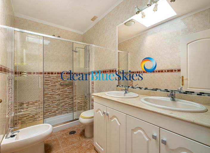 Image No.13-2 Bed Townhouse for sale