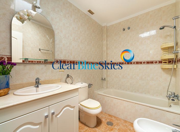 Image No.20-2 Bed Townhouse for sale