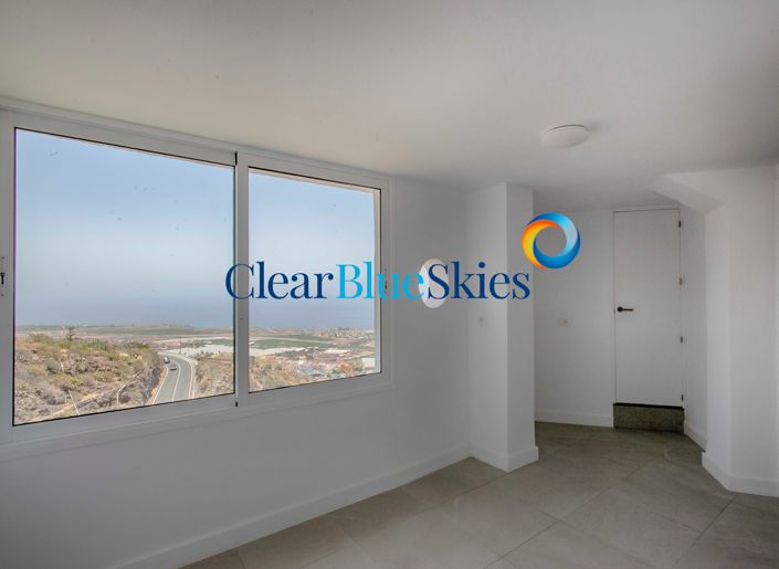 Image No.14-4 Bed House for sale