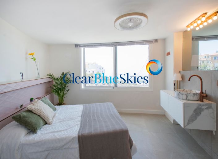 Image No.8-4 Bed House for sale