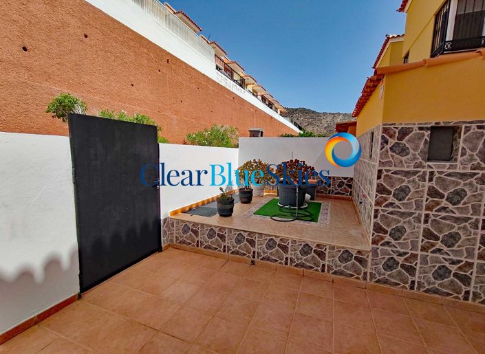 Image No.20-3 Bed Townhouse for sale