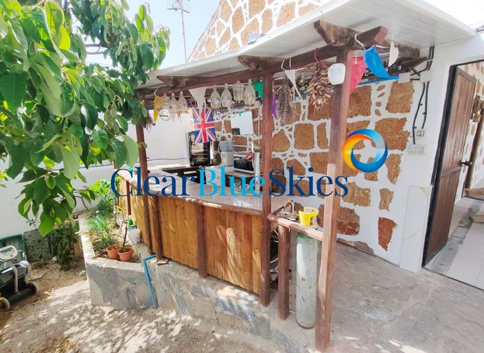 Image No.15-4 Bed Farmhouse for sale