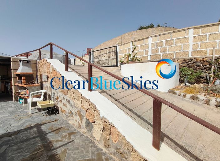 Image No.23-4 Bed Farmhouse for sale