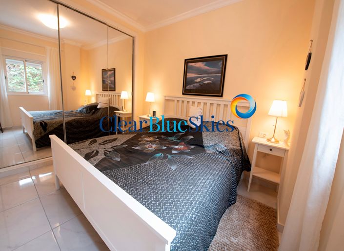 Image No.17-6 Bed House for sale