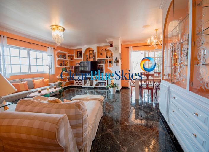 Image No.21-6 Bed House for sale