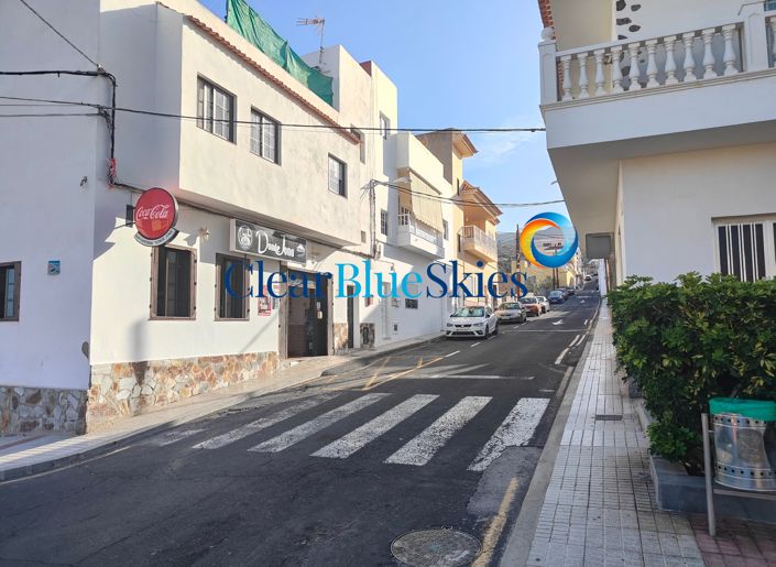 Image No.26-6 Bed House for sale