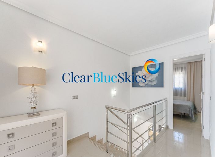 Image No.14-3 Bed Townhouse for sale