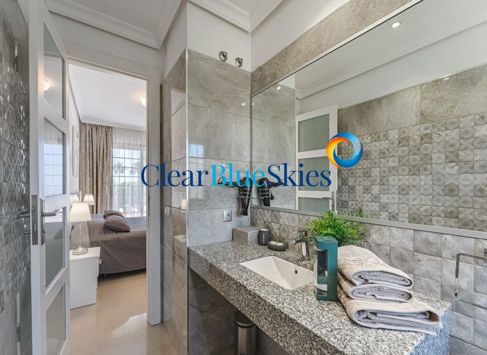 Image No.24-3 Bed Townhouse for sale