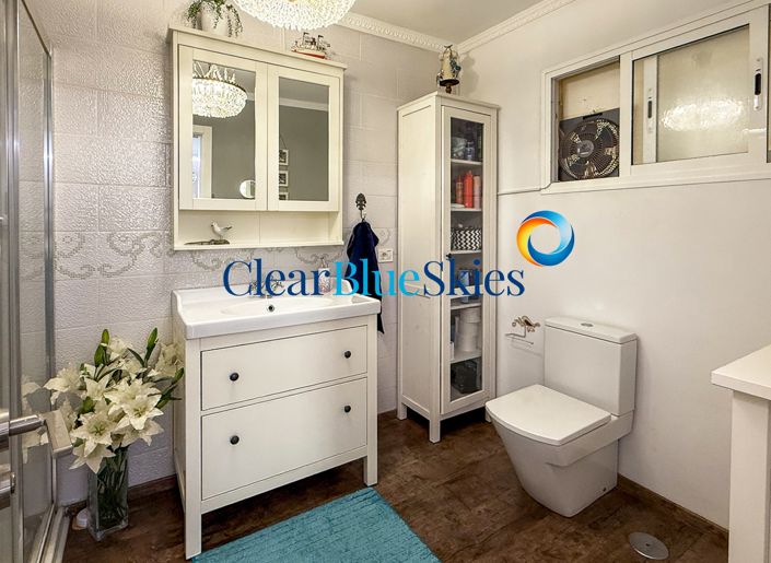 Image No.10-1 Bed Apartment for sale