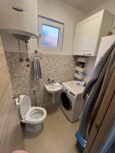 Image No.8-3 Bed House for sale