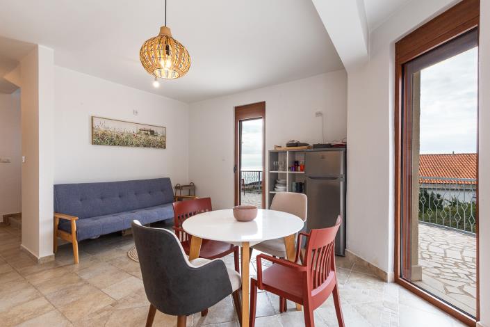 Image No.8-4 Bed House for sale