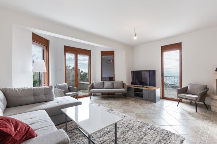 Image No.4-4 Bed House for sale