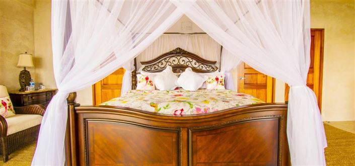 Image No.10-6 Bed Property for sale