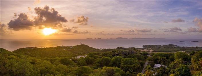 Image No.3-8 Bed Property for sale