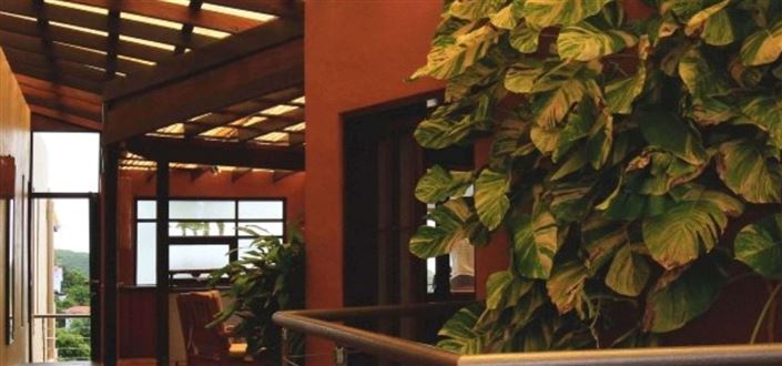 Image No.8-8 Bed Property for sale