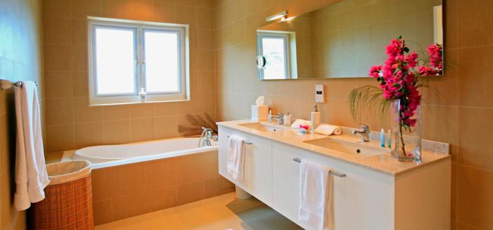 Image No.10-4 Bed Property for sale