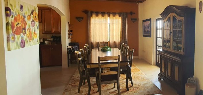 Image No.10-6 Bed Property for sale