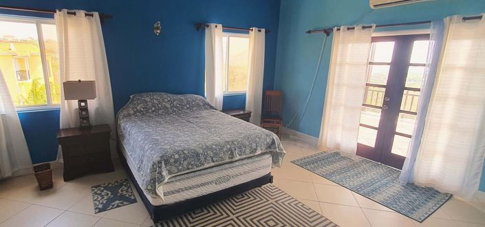 Image No.9-6 Bed Property for sale