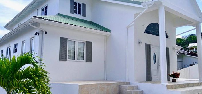 Image No.10-5 Bed Property for sale